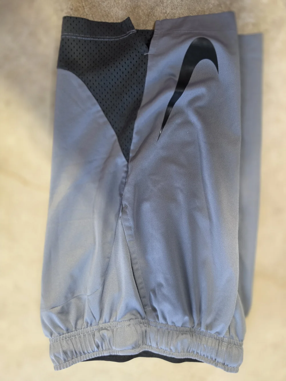 Nike Boys Gray Black Dri-FIT Basketball Athletic Shorts Size Small